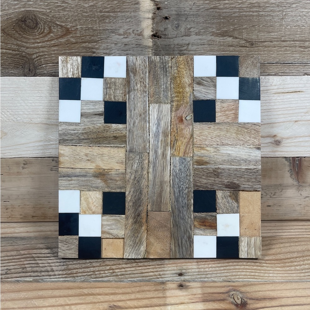 Boston Warehouse Trading 8" Trivet Wood Resin Black White 2021 Hot Plate Square